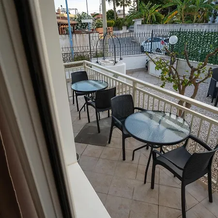 Bed & Breakfast Achibea 2*