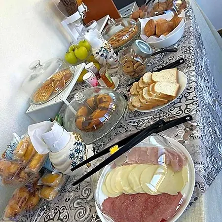 فندق مبيت وإفطار Achibea 4*